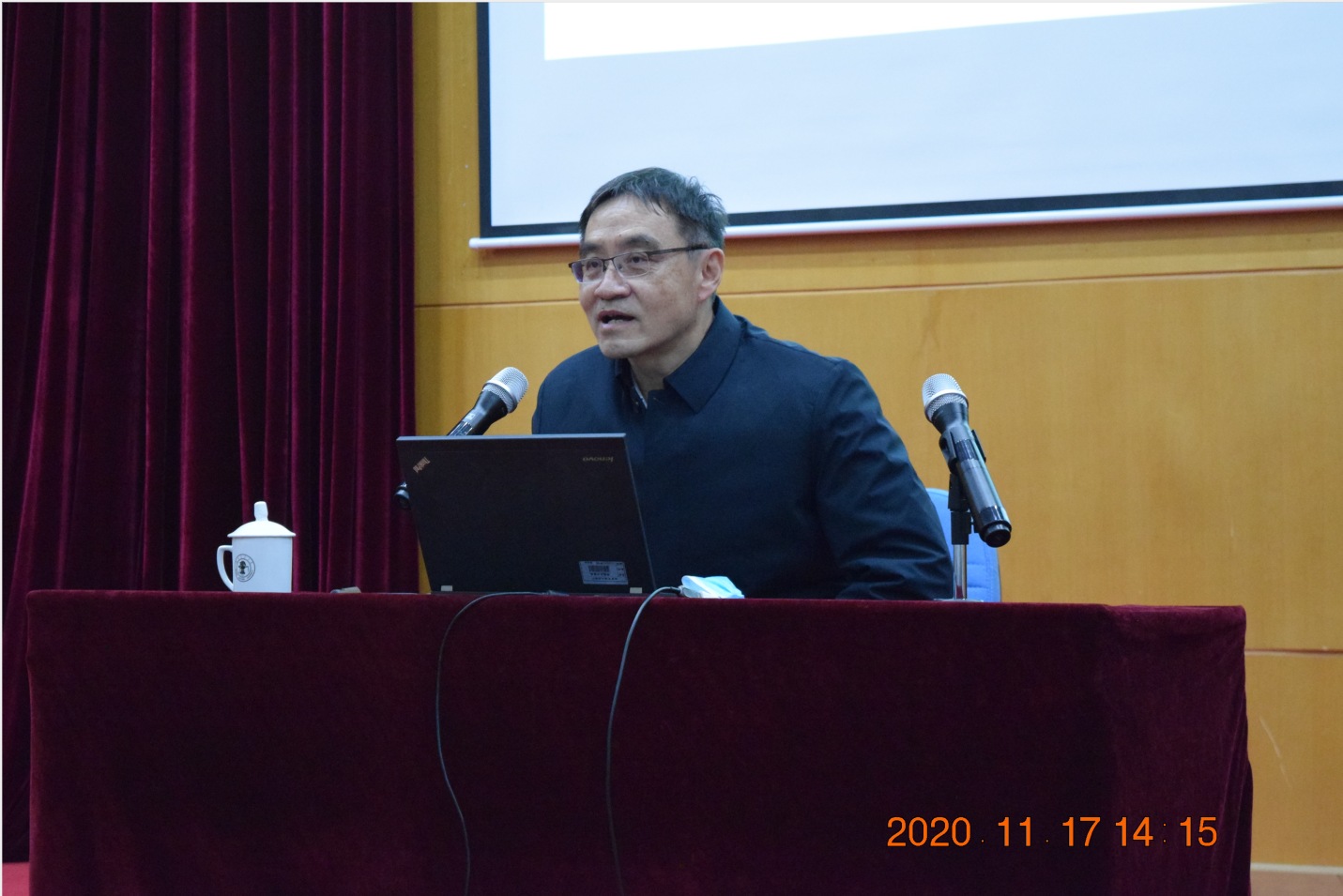 教育部高等学校大学物理课程教学指导委员会主任,清华大学王青教授来